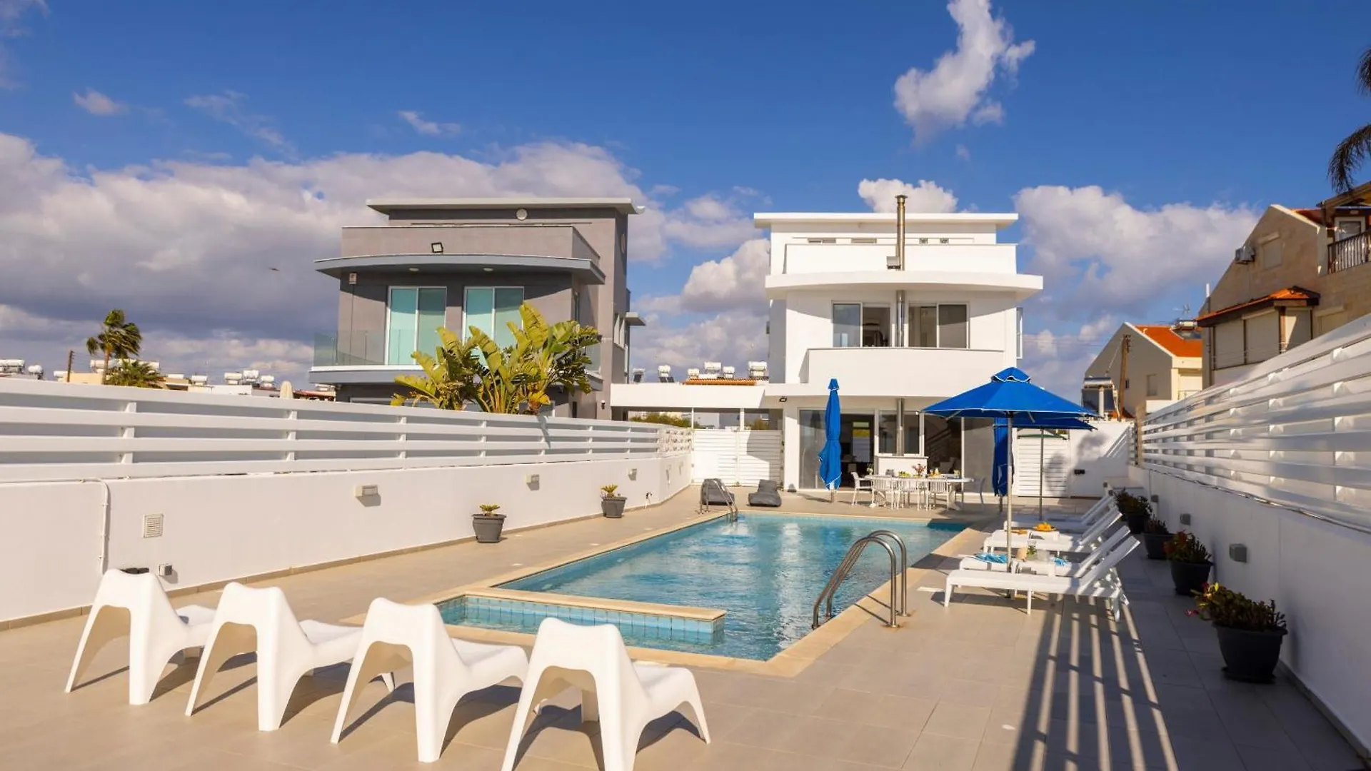 Faros Seaside Villa Larnaca Perivolia