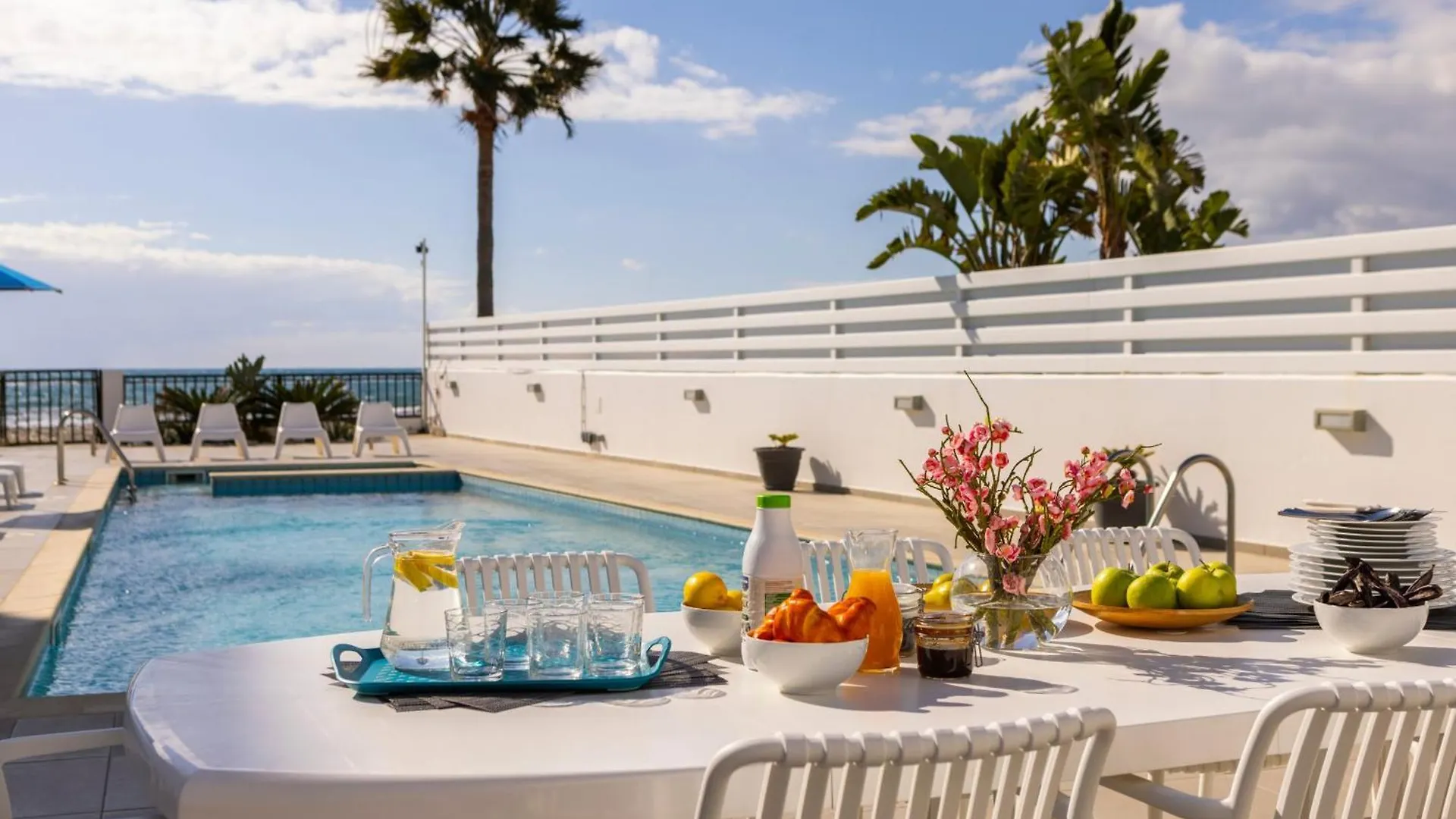 Faros Seaside Villa Larnaca Perivolia