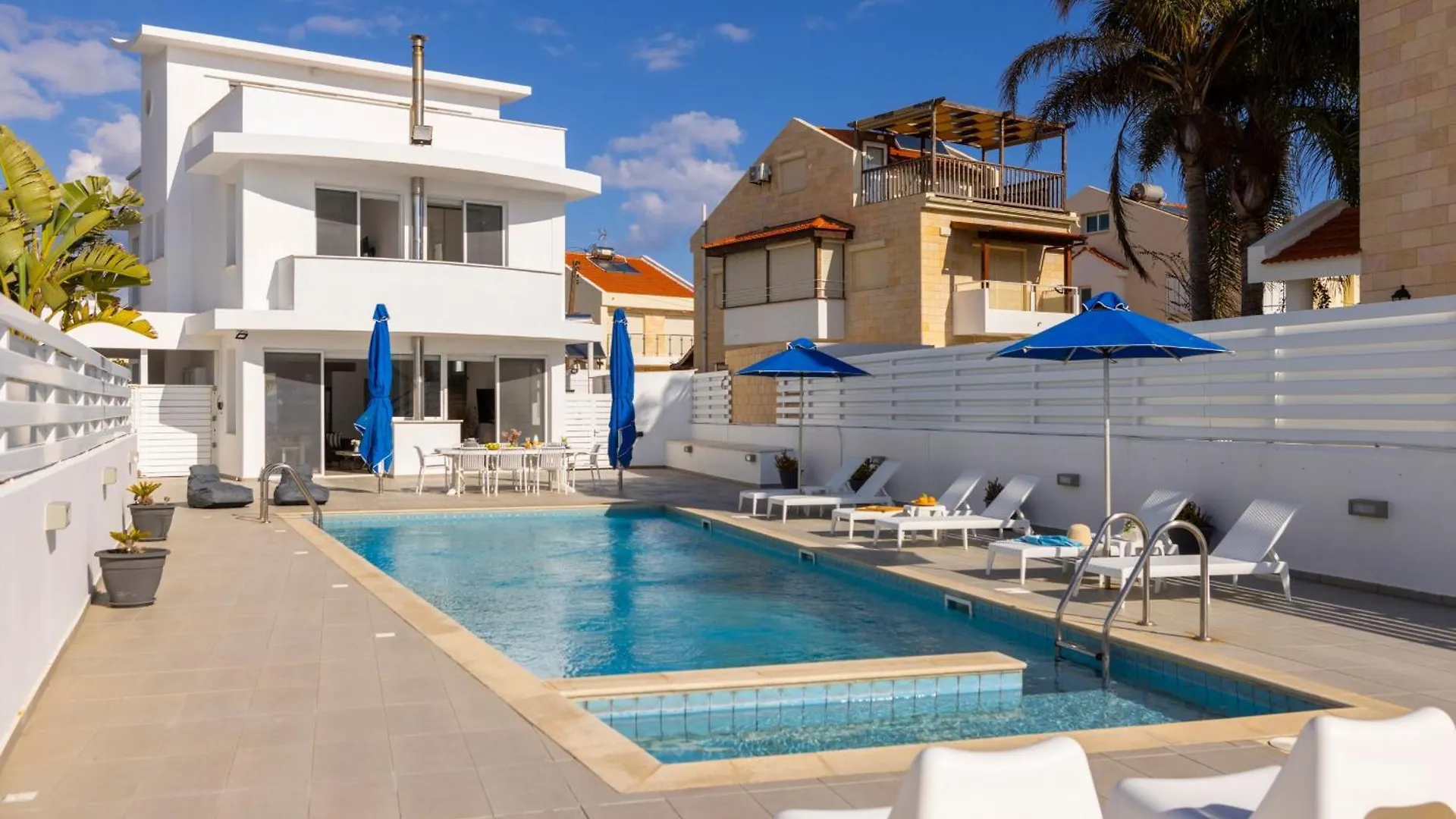 Faros Seaside Villa Larnaca Perivolia